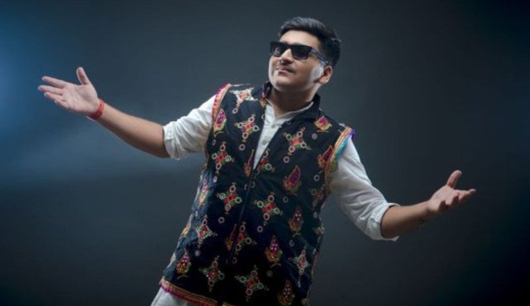 Musical Prodigy Venkatesh Agrawal, 17, Sets World Records with Chart-Topping Song 'Raas Garba'