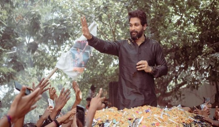 National Award Winner Allu Arjun Receives Heroic Welcome in Hyderabad