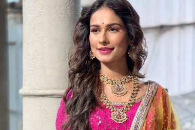 Aneri Vajani's Special Dussehra Puja at Home: Embracing Tradition and Eco-Friendly Celebrations