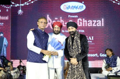 Jaswinder Singh Takes Center Stage in Dr. Suryaji Kamble's 'Rooh-e-Ghazal' at Goa's Green Valley Beach Resort