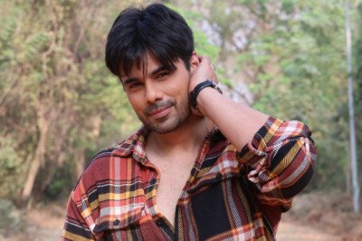 New Entry in Rajan shahi's Yeh Rishta Kya Kehlata Hai: Siddharth Shivpuri Joins as Roop Kumar