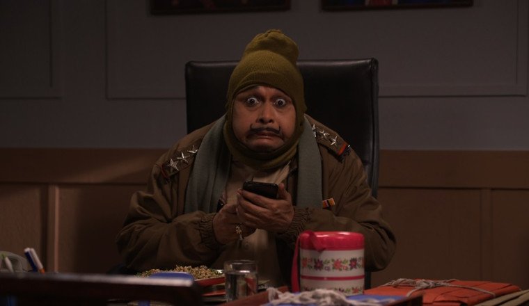 Happu Ki Ulatan Paltan:  Happu Saves Commissioner’s Life and Gets Extra Time for Being Late