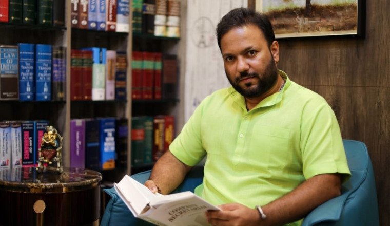 Manu Singh Receives Honorary Award from Washington Digital University