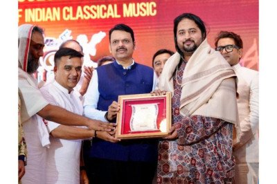 Inauguration of ‘Raagopnishad’ by CM of Maharashtra, Devendra Fadnavis, in a glorious musical evening