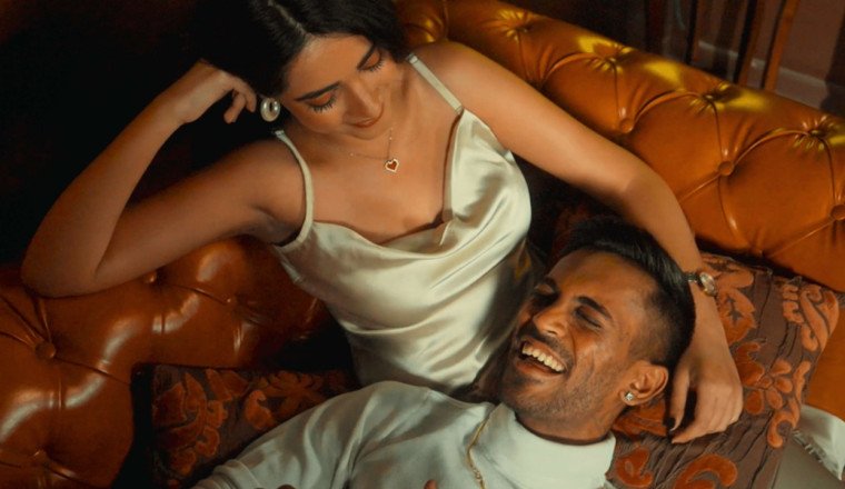 Max Kate’s ‘Sunflowers & Dreams’ Blends Art with Self-Discovery