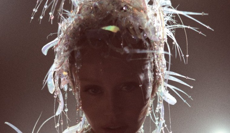 MILEY CYRUS RELEASES NEW ALBUM SOMETHING BEAUTIFUL