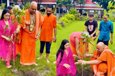 Actress Shanaya Sharma Plants Trees with ‘Environment Baba’ Avdhut Arun Giri