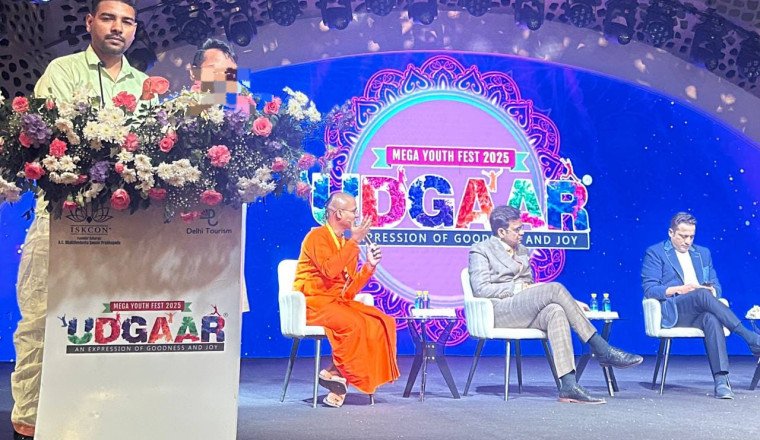 Celebrity Host Harshit Dhingaun at the World’s Biggest Influencers Summit – ISKCON Creators Summit