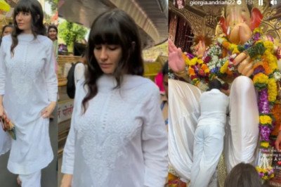 Giorgia Andriani Serves Desi Kudi Vibes In A White Chikankari Salwar Suit As She Visits Lalbaugh Cha Raja