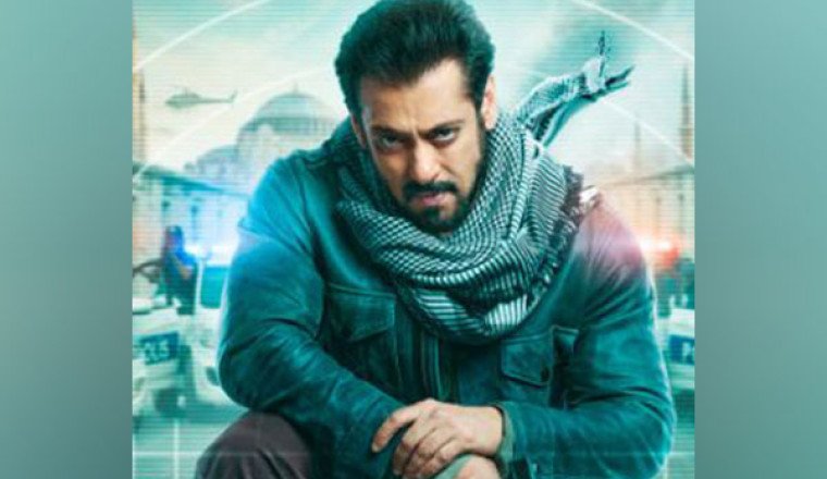 Salman Khan Unveils Intense New Poster for 'Tiger 3'