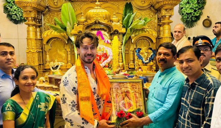 Tiger Shroff's Spiritual Visit to Siddhivinayak Temple