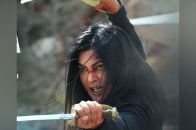Sushmita Sen Unveils New Glimpse of 'Aarya 3'
