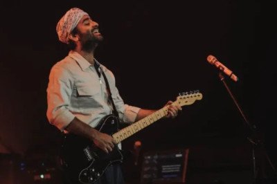 Arijit Singh Mesmerizes Dubai Audience with Exclusive Preview of 'In Raahon Mein' from Netflix's 'The Archies'