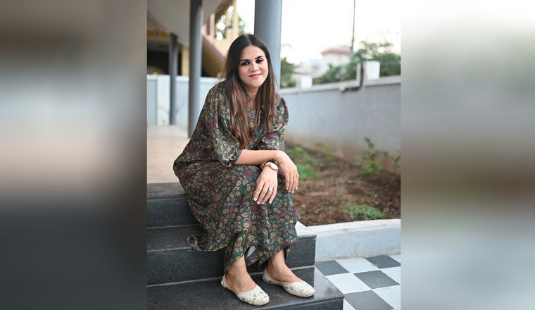 Celebrity Designer Rinckee Parekh Revolutionizes Indian Ethnic Wear with Lightweight Collection