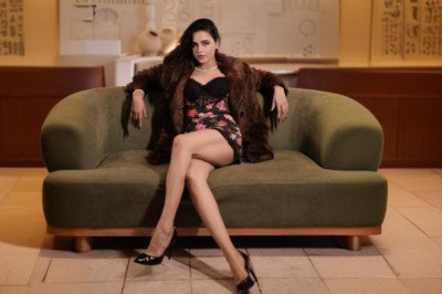 Pari Mirza Wins Hearts as She Redefines Effortless Glam With Her Distinctive Style