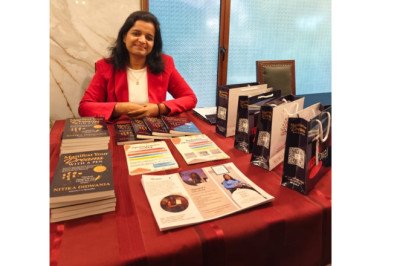 Nitika’s Connect to Readers with Her Book and Pen