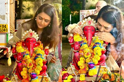 Before Visarjan, Madhurima Tuli Leaned In to Whisper Her Special Wish in Bappa’s Ears