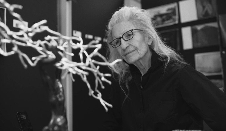 Annie Leibovitz Receives Lifetime Achievement Award, Set to Begin New Creative Chapter in India