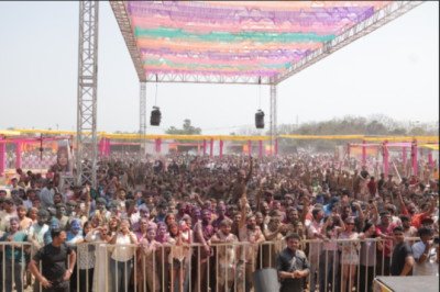 ‘Mudfest’ Celebrated with Great Enthusiasm in Surat on Dhuleti by Triom Club