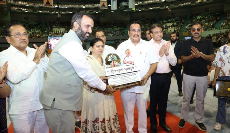 Union Minister C. R. Patil’s Birthday Marked by Mega Social Service Drive: 5,100 Girls Receive Educational Aid in Surat