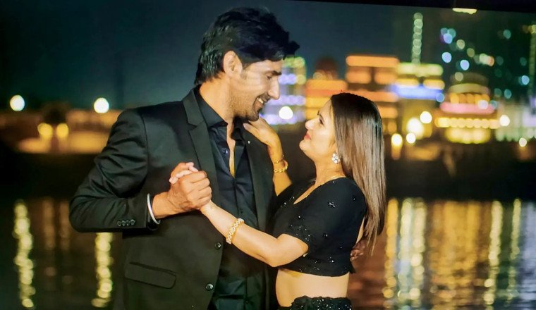 Shravan Sagar and Anjali Raghav Set the Stage Ablaze in 'Bharkhama' - Cinematic Brilliance or Harmonious Symphony?