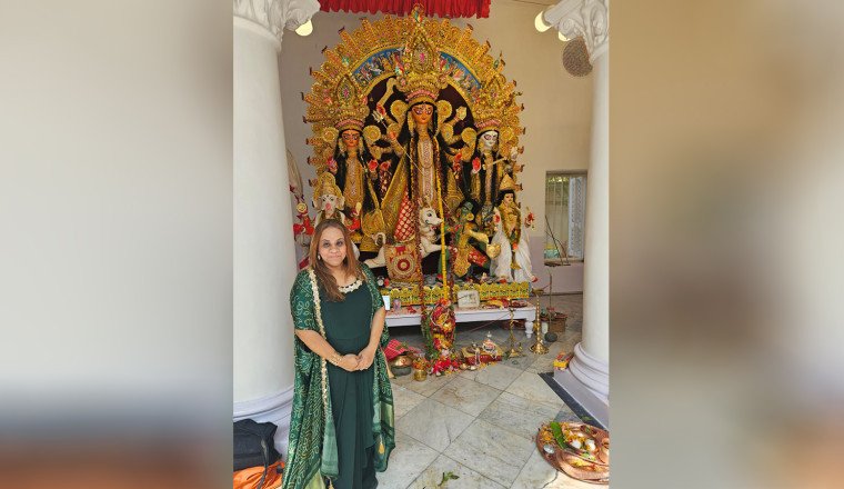 Producer Chitra Vakil Sharma makes her first trip to Kolkata on Durga Puja, calls it colorful and vibrant