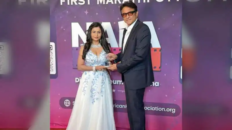 Jo Sharma Receives NAFA Award from Ajinkya Deo